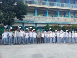 Bhabinkamtibmas Lenek Pesiraman Amankan Kelulusan Siswa SMK Majidi, Berikan Himbauan Kamtibmas