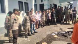 Polsek Rasanae Timur Amankan Aksi Unjuk Rasa BEM UNMBO di Kantor DPRD Kota Bima
