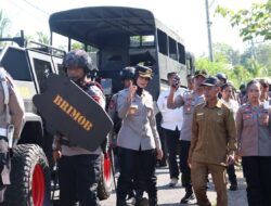 Sikat Habis Peredaran Narkoba, Polres Sumbawa Gerebek Kampung Rawan Narkoba di Moyo Hilir