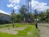 Perkuat Ketahanan Pangan, Bhabinkamtibmas Desa Ngeru Dampingi Petani Padi di Dusun Kalijaga