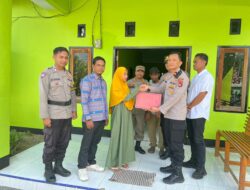 POLRES DOMPU SALURKAN BANTUAN SOSIAL KEPADA KELUARGA KORBAN PENGANIAYAAN, WUJUD KEPEDULIAN DAN EMPATI ANGGOTA POLRI