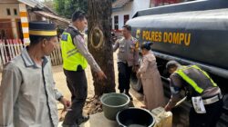 Wujud Kepedulian Polri, Satlantas Polres Dompu Salurkan Air Bersih kepada Warga Pajo