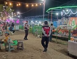 Polsek Kayangan Kawal “Pasar Rakyat Rona-Rona”, Pastikan Keamanan Pengunjung Lapangan Umum Kayangan