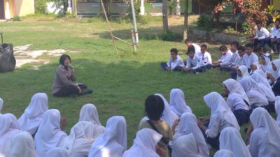 Sat Binmas Polres Dompu Berikan Penyuluhan Bahaya Narkoba dan Kenakalan Remaja di SMP IT 7 Dompu, Wujudkan Generasi Muda yang Berprestasi dan Berkarakter