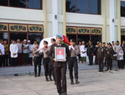 Pengabdian Terakhir Seorang Bhayangkara, Polres Bima Kota Gelar Upacara Pemakaman Kedinasan