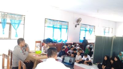 Selamatkan Generasi Muda dari Bahaya Laten Napza, Polsek Bolo Gelar Sosialisasi Pencegahan di Ponpes Al-madinah
