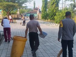 Personel Polsek Tanjung Gelar Giat Gotong Royong dan Korve di Halaman Mapolsek