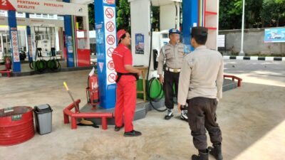 Pastikan Keamanan Warga, Polsek Lembar Gelar Patroli KRYD dan Imbauan Kamtibmas di Labuan Tereng