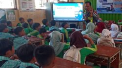 Sat Lantas Polres Lombok Barat dan Astra Motor NTB Gelar Edukasi Safety Riding Sejak Dini di SDN 01 Cendi Manik Sekotong