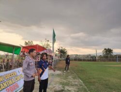 Bhabinkamtibmas Desa O’o Amankan Turnamen Sepak Bola Mini O’o Mantika Cup IX 2026, Wujudkan Pertandingan Aman dan Sportif