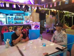 Polsubsektor Gili Indah Gelar Patroli Malam dan Himbauan Kamtibmas di Gili Trawangan