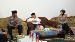Kapolres Lombok Barat Pererat Sinergi Kamtibmas Lewat Jumat Curhat di Gerung