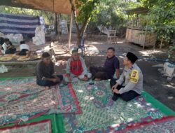 Bhabinkamtibmas Polsek Bayan Sambangi Keluarga Duka di Desa Anyar