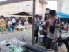 Polsek Jonggat Laksanakan Patroli dan Pengamanan Pasar Puyung, Antisipasi 3C