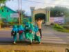 Personel Piket Jaga Polsek Suela Lakukan Pengaturan Lalu Lintas di Depan Sekolah