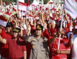 Semarakkan HUT ke-81 RI, Kapolres Sumbawa Barat Hadiri Pembagian Bendera Merah Putih di KTC