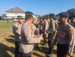 Bentuk perhatian dan Apresisas Polres Sumbawa Barat Serahkan Rewards kepada Personel Yang Ulang Tahun