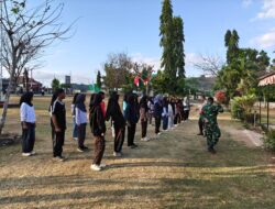 Jelang HUT RI ke-81, Bhabinkamtibmas Desa Ai Mual Latih Paskibraka di Lapangan Kantor Kecamatan Lantung
