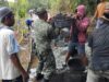 Semangat Gotong Royong Babinsa Percepat Pembangunan Jalan Pelepok
