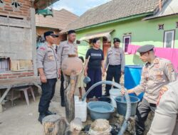 Polres Dompu Salurkan Air Bersih untuk Warga Terdampak Kekeringan di Kecamatan Pajo