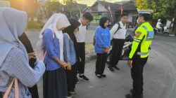 Unit Kamsel Polres Sumbawa Barat Gencarkan Edukasi Keselamatan Berlalu Lintas