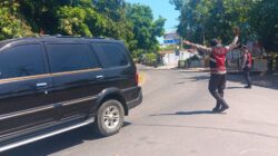 Polsek Bayan Gelar Pengaturan Rawan Siang di Jalan Raya Anyar, Himbau Keselamatan Berlalu Lintas