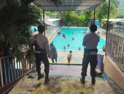 Jamin Kenyamanannya Masyarakat Yang Menikmati Liburan Akhir Pekan, Polsek Madapangga Laksanakan Patroli Wisata