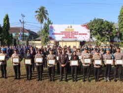 Momen Kemerdekaan, Polres Bima Kota Berikan Penghargaan kepada 28 Personel Berprestasi