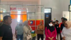 Polsek Manggelewa Respons Cepat Dugaan Keracunan Dua Siswa SDN 08 Manggelewa