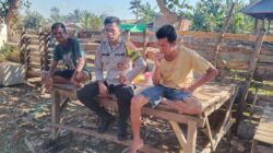 Bhabinkamtibmas Desa Nanga Tumpu Ajak Warga Hindari Main Hakim Sendiri