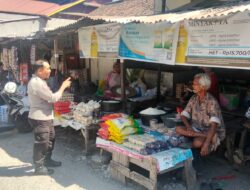 Ciptakan Rasa Aman, Polsek Sumbawa Gelar Patroli Harkamtibmas dan Pengaturan Lalu Lintas di Pasar Seketeng