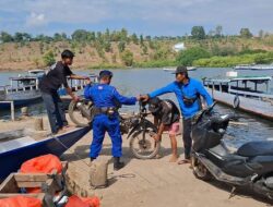 Pelayanan Prima, Satpolairud Polres Bima Kabupaten Laksanakan Pengamanan Wisata di Pantai Kalaki