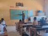 Polisi Peduli, Bhabinkamtibmas Polsek Tambora Isi Kekosongan Guru Agama Hindu di SDN 2 Labuhan Kananga