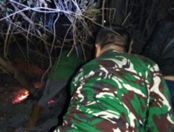 Babinsa dan Warga Berjibaku Jinakkan Api Bukit Tangkok Koe
