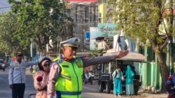 Polsek Rasanae Barat Laksanakan Strong Point Pagi, Wujudkan Kamseltibcarlantas