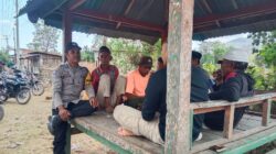 Bhabinkamtibmas Polsek Pekat Ajak Warga Jaga Kamtibmas dan Manfaatkan Lahan Pekarangan