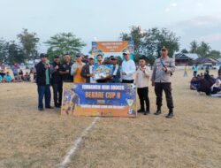 Kapolsek Moyo Hilir Hadiri Penutupan Open Turnamen Mini Soccer Berare Cup II, Pastikan Pengamanan Sinergis Berjalan Sukses