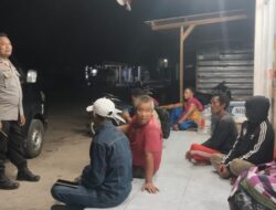 Polsubsektor Kawasan Lakey Gelar Patroli KRYD, Sasar Tempat Tongkrongan dan Imbau Warga Jaga Kamtibmas