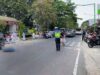 Hadir Berikan Rasa Aman Siang Hari, Sat Lantas Polres Sumbawa Gelar Strong Point di Titik Rawan Sekolah