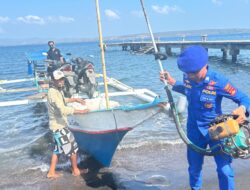 Sat Polairud Polres Dompu Hadir Berikan Pelayanan Humanis kepada Masyarakat Pesisir dan Nelayan