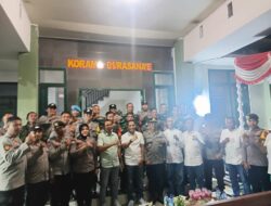 Pererat Sinergitas, Polsek Jajaran Polres Bima Kota Beri Kejutan HUT TNI ke-81