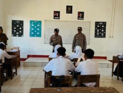 Kenalkan SMA Taruna Kemala Bhayangkara, Polsek Langgudu Sasar Siswa SMP Negeri 1 Langgudu