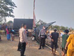 Pastikan Pertandingan Berjalan Lancar, Personil Polsek Labuan Badas Laksanakan Pam Sepak Bola