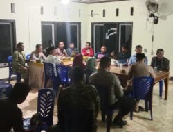 Kawal Pesta Demokrasi Desa, Bhabinkamtibmas Polsek Jereweh Hadiri Penetapan DPT Pilkades Goa