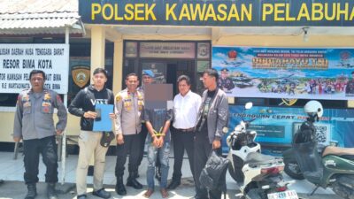 Polsek Kawasan Pelabuhan Laut Bima Serahkan DPO Curanmor kepada Penyidik Polres Klungkung