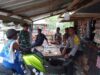 Dukung Ketahanan Pangan, Bhabinkamtibmas Katua Ajak Warga Manfaatkan Lahan Pekarangan