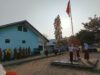Tanamkan Karakter dan Disiplin Sejak Dini, PS Kanit Binmas Polsek Plampang Jadi Pembina Upacara di SDN 3 Plampang