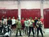 Patroli Malam Polres Dompu, Petugas Periksa Barang Bawaan dan Berikan Edukasi Kamtibmas kepada Masyarakat